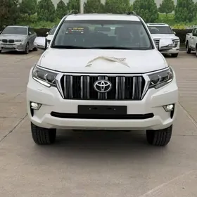 Toyota Land Cruiser Prado 2023