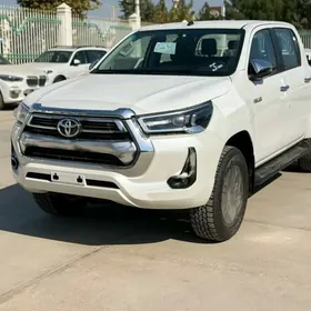 Toyota Hilux 2024