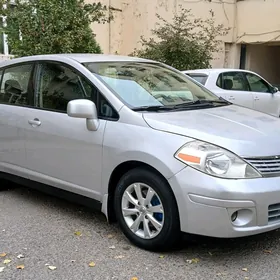 Nissan Versa 2011