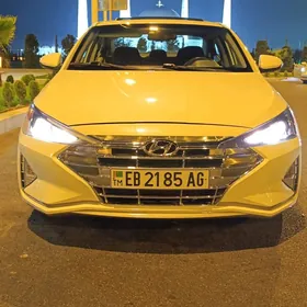 Hyundai Elantra 2020