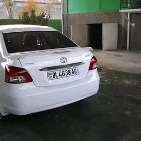 Toyota Yaris 2010