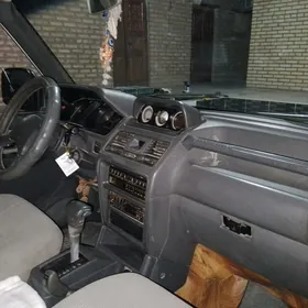 Mitsubishi Pajero 1993