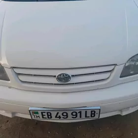 Toyota Sienna 2002