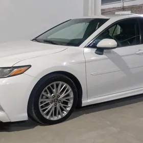 Toyota Camry 2018