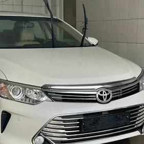 Toyota Camry 2015