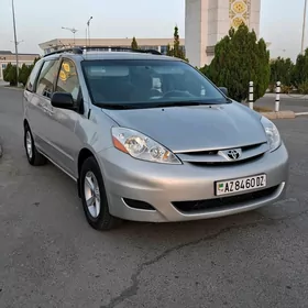 Toyota Sienna 2008