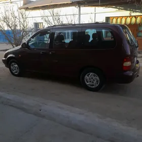 Kia Carnival 2000