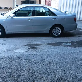 Toyota Camry 2004