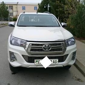 Toyota Hilux 2016