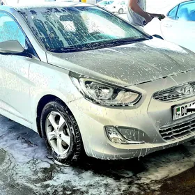 Hyundai Accent 2014