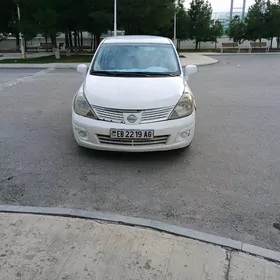 Nissan Versa 2008