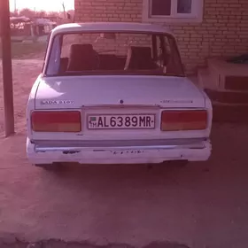 Lada 2107 2000