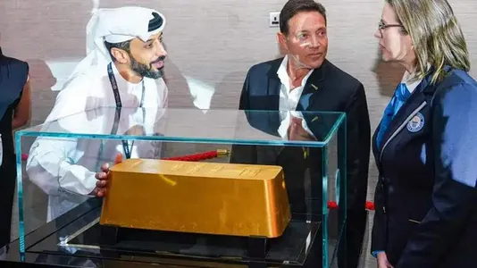 Dubaýda rekord 300 kg-den gowrak agramly altyn tokgasy ýasaldy