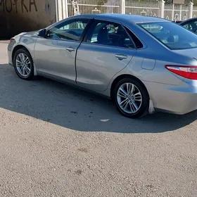 Toyota Camry 2016