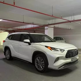 Toyota Highlander 2021