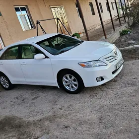 Toyota Camry 2011