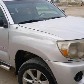 Toyota Tacoma 2010