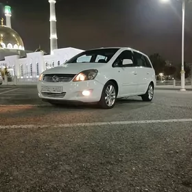 Opel Zafira 2011