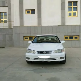 Toyota Camry 2000