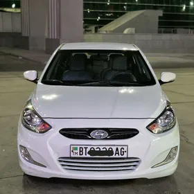 Hyundai Accent 2013