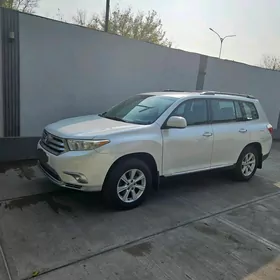 Toyota Highlander 2013