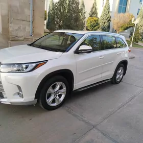 Toyota Highlander 2016