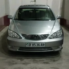 Toyota Camry 2004