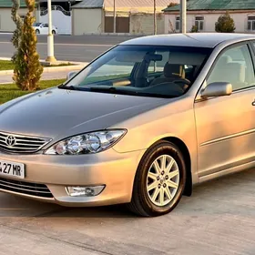 Toyota Camry 2004