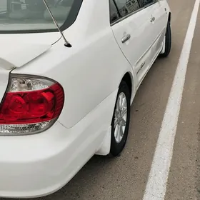 Toyota Camry 2004