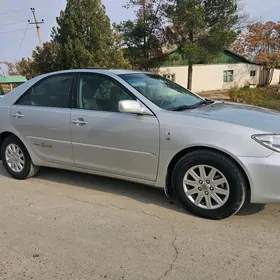 Toyota Camry 2005