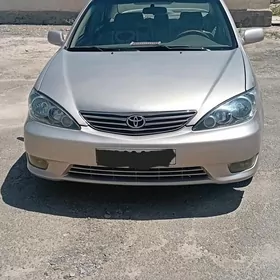 Toyota Camry 2004