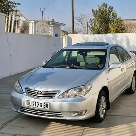 Toyota Camry 2004