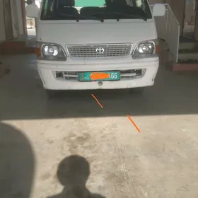 Toyota Hiace 2004