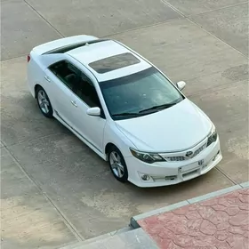 Toyota Camry 2013