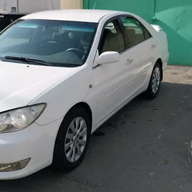 Toyota Camry 2004