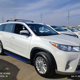 Toyota Highlander 2020