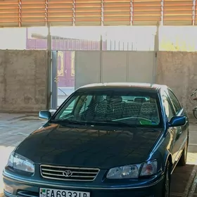 Toyota Camry 2001