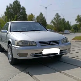 Toyota Camry 2000