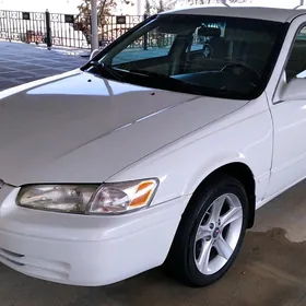 Toyota Camry 1999