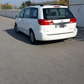 Toyota Sienna 2004