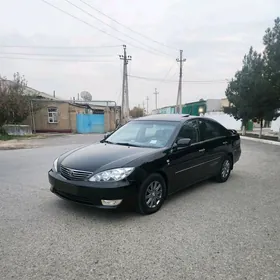 Toyota Camry 2004