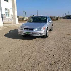 Toyota Camry 2001