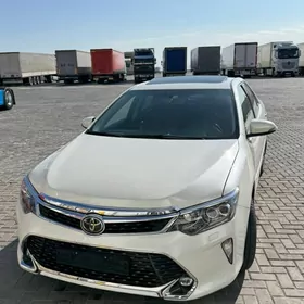 Toyota Camry 2018