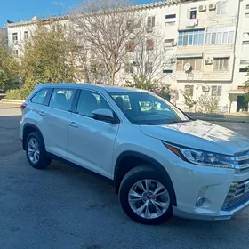 Toyota Highlander 2019