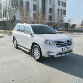 Toyota Highlander 2013