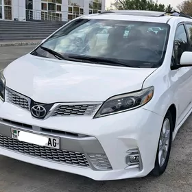 Toyota Sienna 2017