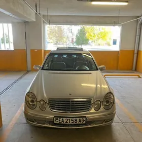 Mercedes-Benz E320 2005