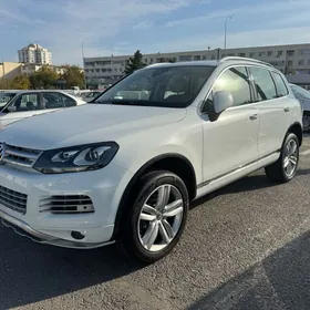 Volkswagen Touareg 2013