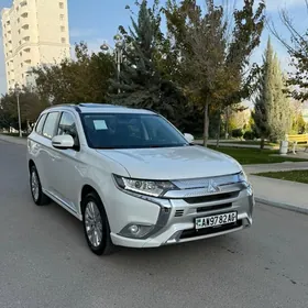 Mitsubishi Outlander 2022