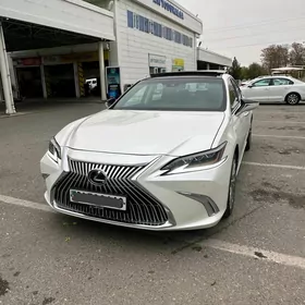 Lexus ES 350 2020